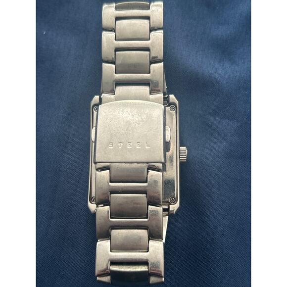 GUC Guess Goldtone Men's Wristwatch Needs New Battery Untested - Picture 2 of 3